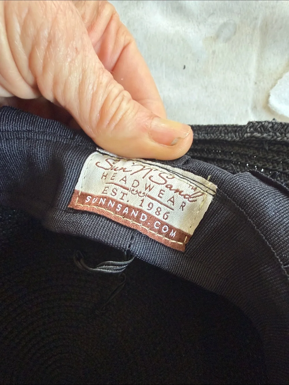 SUN N SAND ladies, black wide from Sun hat, excellent condition